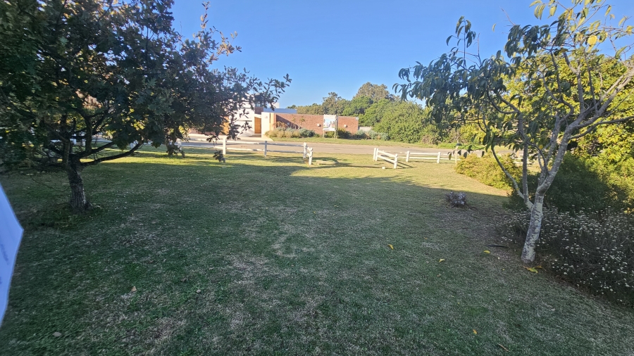 3 Bedroom Property for Sale in Wavecrest Eastern Cape